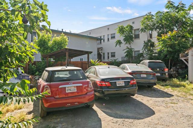 484 E Saint John Street, San Jose CA: https://media.crmls.org/mediaz/5f18c7c5-0482-4e32-85f9-56f400aec4e7.jpg