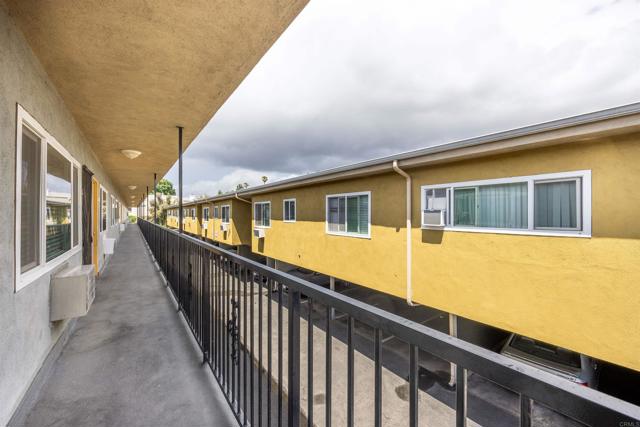 Detail Gallery Image 20 of 36 For 19344 Wyandotte St, Reseda,  CA 91335 - – Beds | – Baths