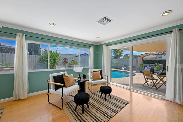 4333 Mount Putman Avenue, San Diego CA: https://media.crmls.org/mediaz/5f19977a-3e97-406f-a530-38fc21000b98.jpg
