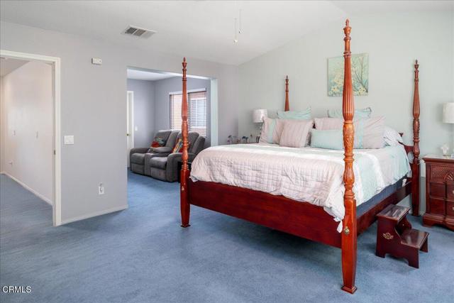 29065 Madrid Place, Castaic CA: https://media.crmls.org/mediaz/5f1a0e4a-c6a1-4f25-aa3b-0455c7280d0a.jpg