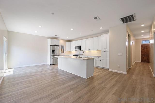 1135 E 3rd Ave, Escondido CA: https://media.crmls.org/mediaz/5f1b1ee2-5c2b-4f48-a1c1-11802abd0db1.jpg