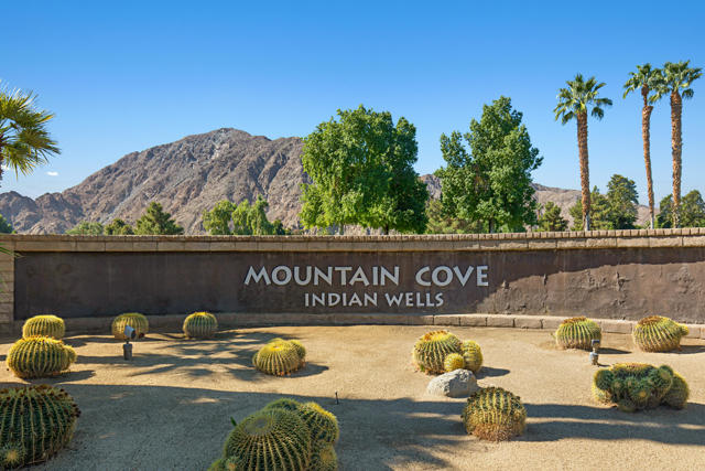 78225 Cortez Lane, Indian Wells CA: https://media.crmls.org/mediaz/5f1c44ab-05f2-4fba-98b1-8e4ea3ddab5e.jpg