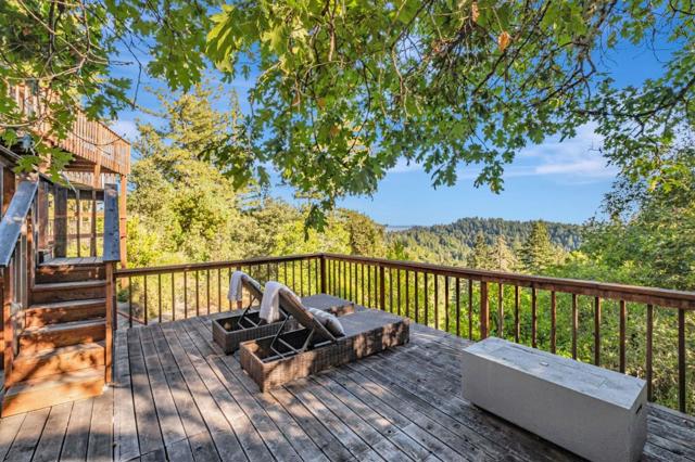 24705 Spanish Oaks Road, Los Gatos CA: https://media.crmls.org/mediaz/5f1caeed-2b02-43e3-bdd8-82d32d242bae.jpg