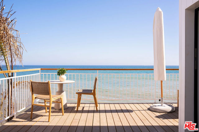 27356 Escondido Beach Road Highway, Malibu CA: https://media.crmls.org/mediaz/5f1cd738-922e-4ea2-92cc-35f51e16be90.jpg