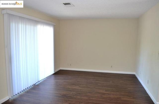 Image 3 of 6 For 1260 Kenwal Rd