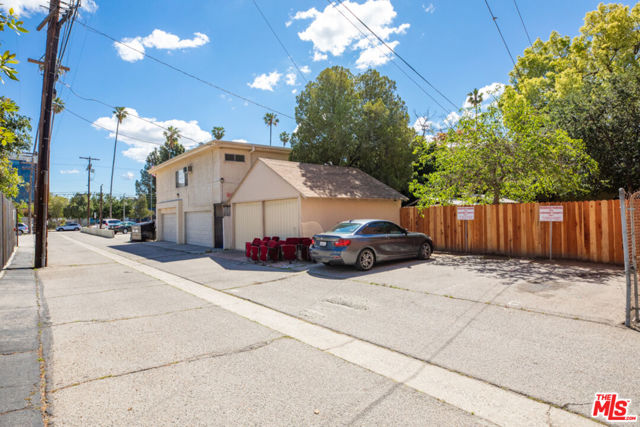 11319 MCCORMICK Street photo 4