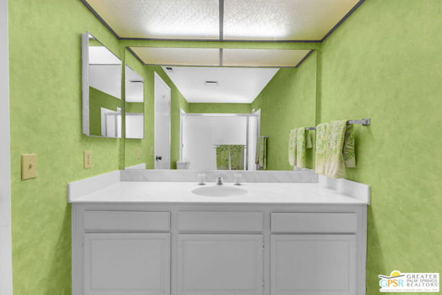 73283 Phoebe Court, Palm Desert CA: https://media.crmls.org/mediaz/5f1e8e30-8420-4a76-8676-cd9597255cf3.jpg