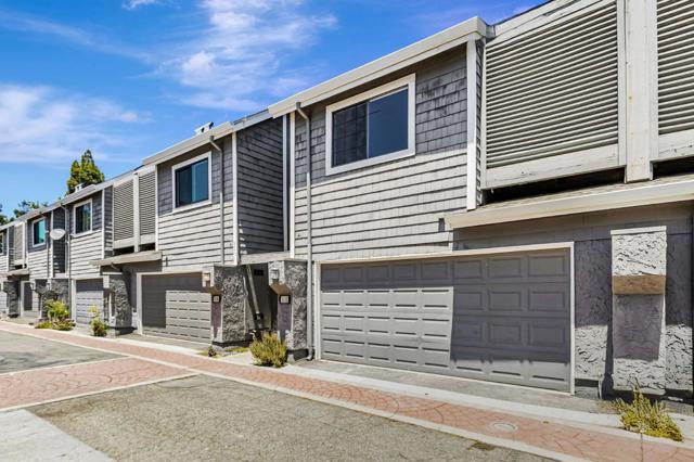 1152 Capri Drive, Campbell CA: https://media.crmls.org/mediaz/5f1fd427-0536-4635-bf8d-fe583375b09b.jpg