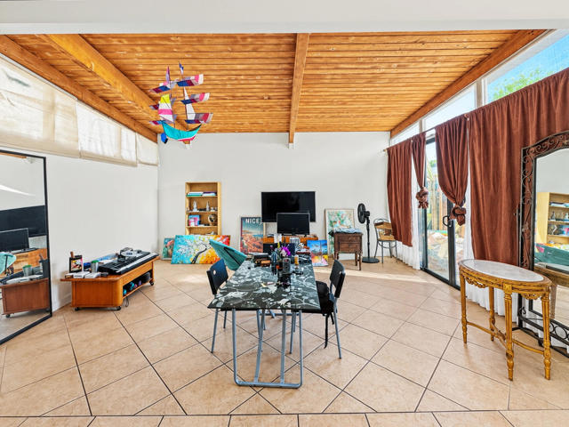 345 E Glen Circle S, Palm Springs, CA 92262