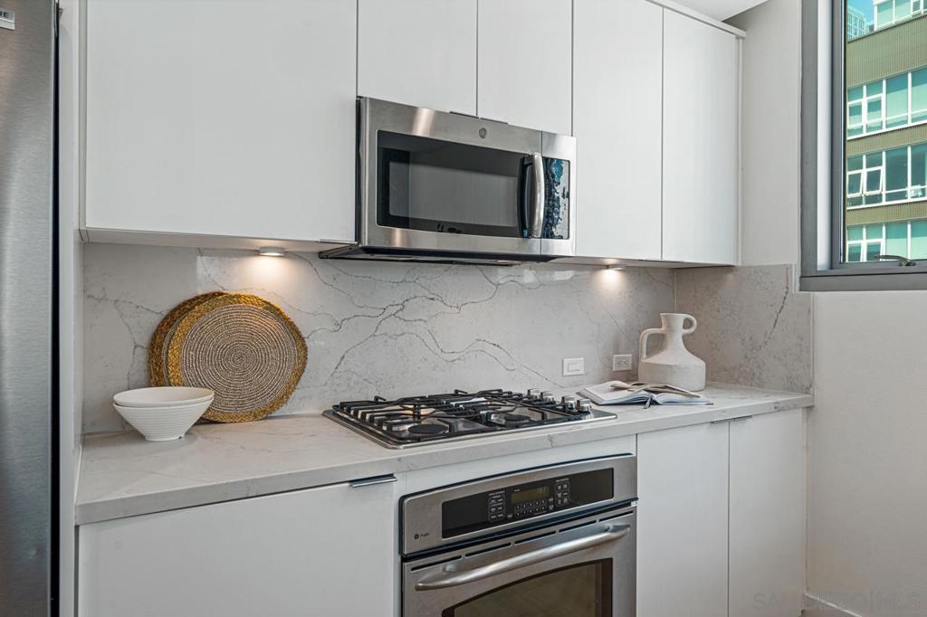 800 The Mark Ln - photo 18