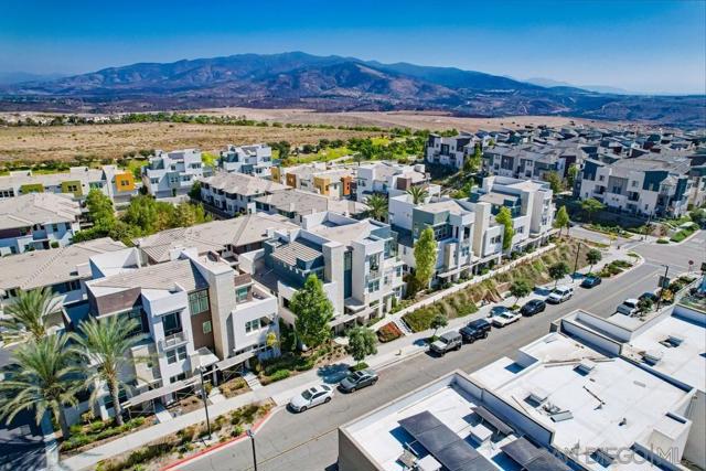 2092 Tango Loop, Chula Vista CA: https://media.crmls.org/mediaz/5f2157c6-4868-4f35-9737-329a441882ec.jpg