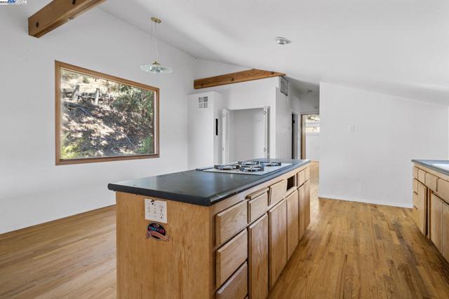 2592 Caballo Ranchero Dr, Diablo CA: https://media.crmls.org/mediaz/5f220557-e75f-4681-bc21-29a34fce3a9e.jpg