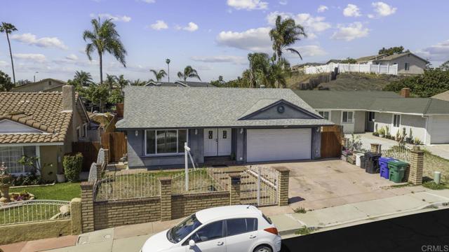 Detail Gallery Image 3 of 31 For 146 Padre Tullio Dr, San Ysidro,  CA 92173 - 4 Beds | 2 Baths