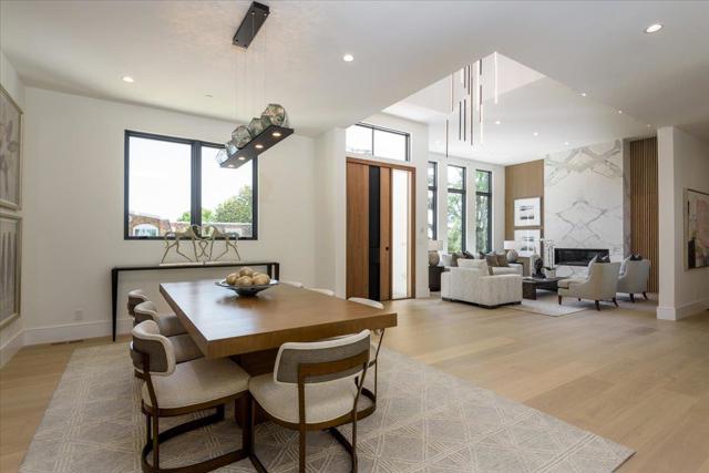 1025 Continental Drive, Menlo Park CA: https://media.crmls.org/mediaz/5f23a97f-88e3-480b-aba8-be5ccb72de97.jpg