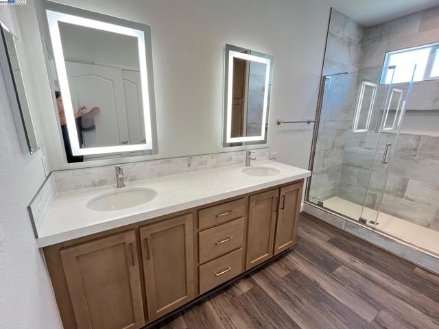 1587 Delemos Ave, Hayward CA: https://media.crmls.org/mediaz/5f23ae73-1e2a-4d9b-902d-433084a2da77.jpg