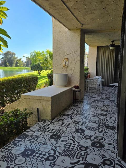 910 Island Drive, Rancho Mirage CA: https://media.crmls.org/mediaz/5f23cf23-159e-4c73-a373-c1a797426ab6.jpg