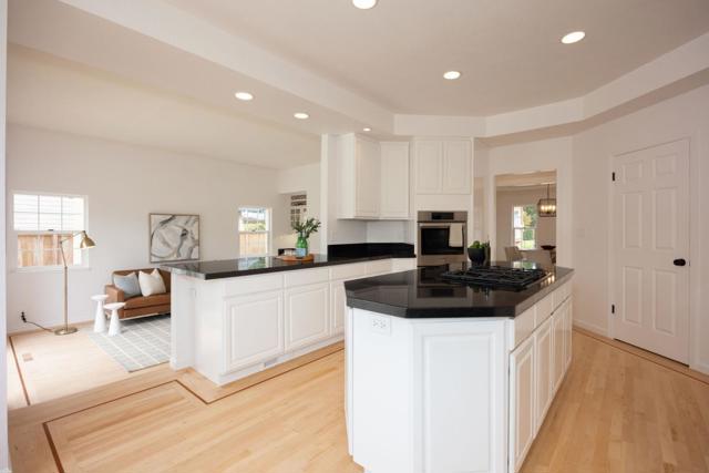 608 Silver Avenue, Half Moon Bay CA: https://media.crmls.org/mediaz/5f250f4c-6d7a-43e2-8e27-870761171a09.jpg