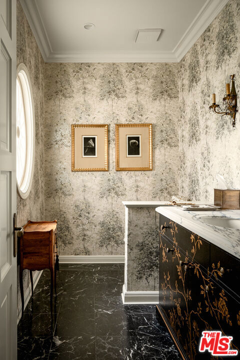 1420 Moraga Drive, Los Angeles CA: https://media.crmls.org/mediaz/5f2659ae-9d74-4a36-a6c6-f2a78de654fd.jpg