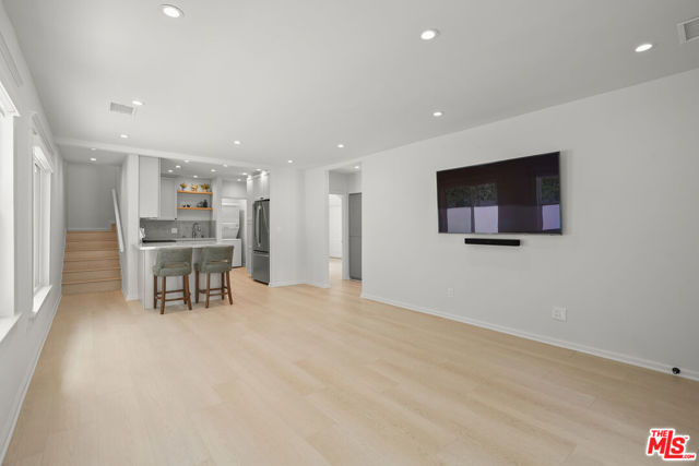 617 Westmount Drive, West Hollywood CA: https://media.crmls.org/mediaz/5f27a811-c824-43a2-ad2e-1dfdcec16c91.jpg