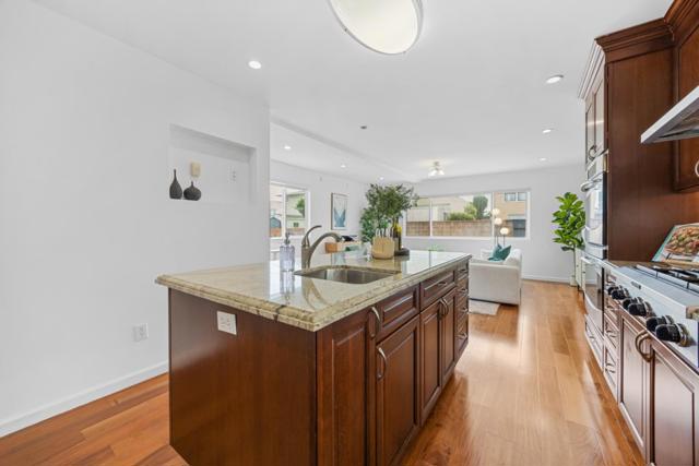 383 Glenwood Avenue, Daly City CA: https://media.crmls.org/mediaz/5f284cf9-8bc8-4bc1-b579-052e9c5e2200.jpg