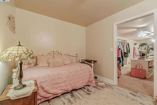 337 I St, Fremont CA: https://media.crmls.org/mediaz/5f28db63-cfc9-4fac-805d-51d77313af20.jpg