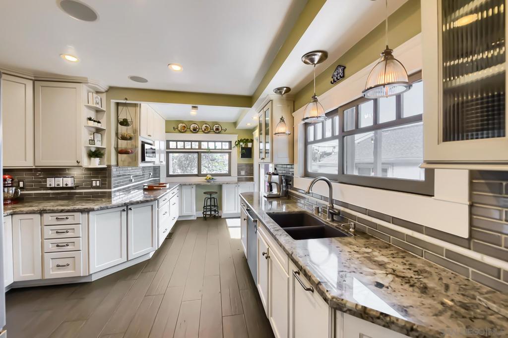 1040 Johnson - photo 14