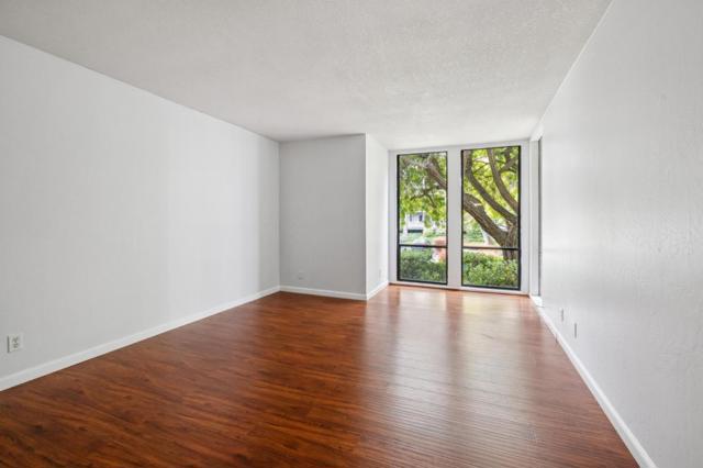 1061 Beach Park Boulevard, Foster City CA: https://media.crmls.org/mediaz/5f2aaefd-5a16-4566-9fef-f491672ae656.jpg