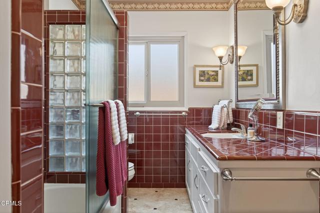 332 Carol Drive, Ventura CA: https://media.crmls.org/mediaz/5f2be207-c921-418d-b7ea-a85bb0832eeb.jpg
