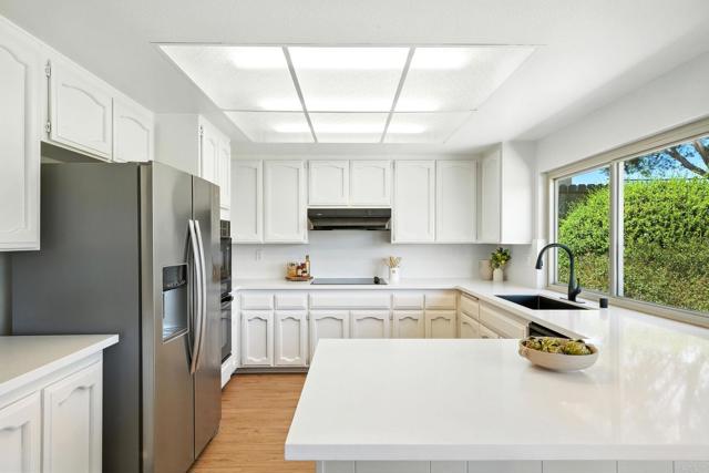 Detail Gallery Image 16 of 47 For 2165 Flying Hills Ln, El Cajon,  CA 92020 - 3 Beds | 2/1 Baths