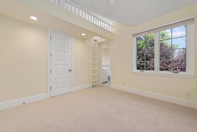 161 Primrose Way, Palo Alto CA: https://media.crmls.org/mediaz/5f2d3ad7-e9f2-4871-98da-7b1be32f5365.jpg