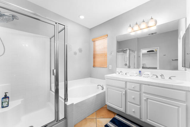 82626 Redford Way, Indio CA: https://media.crmls.org/mediaz/5f2ddae0-7291-421d-acb4-abd86f2650d3.jpg