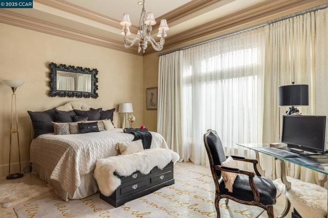 940 Eagle Ridge Dr, Danville CA: https://media.crmls.org/mediaz/5f2e0901-169c-4e13-8532-40dad3b9a6e7.jpg