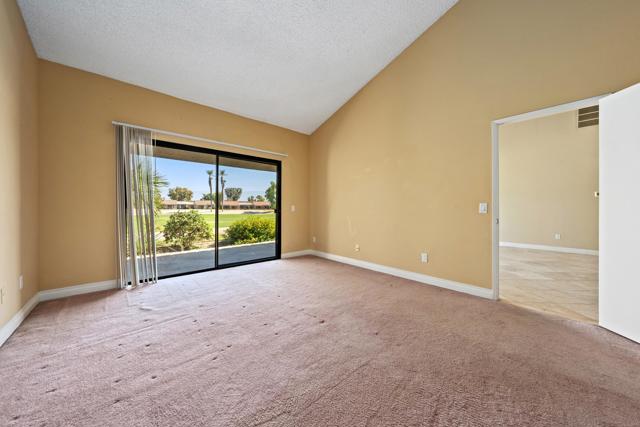 40155 Baltusrol Circle, Palm Desert CA: https://media.crmls.org/mediaz/5f2ecacd-053f-458f-b3e5-a7831845f3b1.jpg