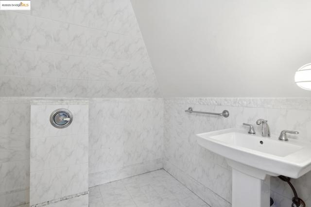3245 Adeline ST, Oakland CA: https://media.crmls.org/mediaz/5f2f2675-9041-449a-893d-78379f2ef647.jpg
