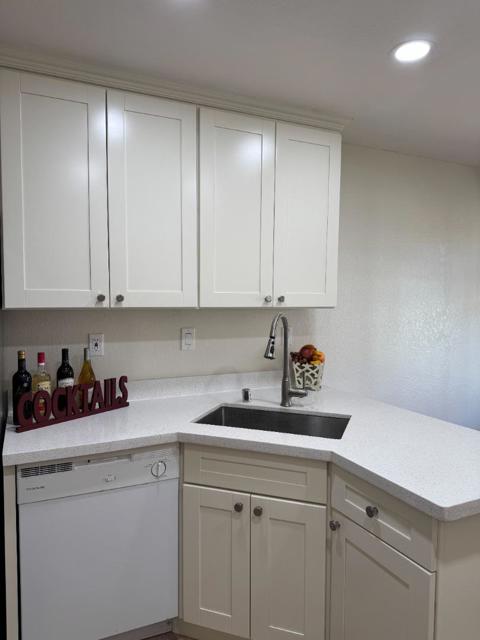 2591 Easton Way, San Jose CA: https://media.crmls.org/mediaz/5f2ff01c-99f8-4eb9-bf72-8e94f1e39c98.jpg