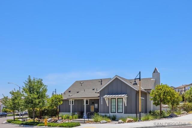 9008 Trailridge Ave, Santee CA: https://media.crmls.org/mediaz/5f313c5b-6f4e-4f25-9313-5c28dac16180.jpg