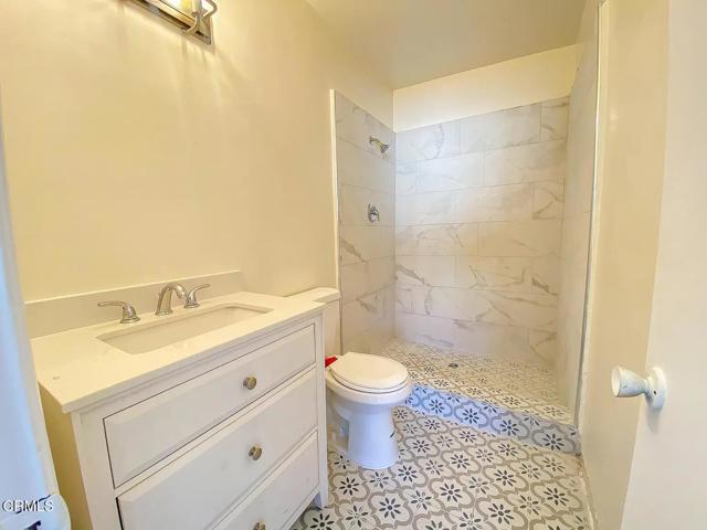 Detail Gallery Image 6 of 9 For 615 E Orange Grove Ave #K,  Burbank,  CA 91501 - 2 Beds | 2 Baths