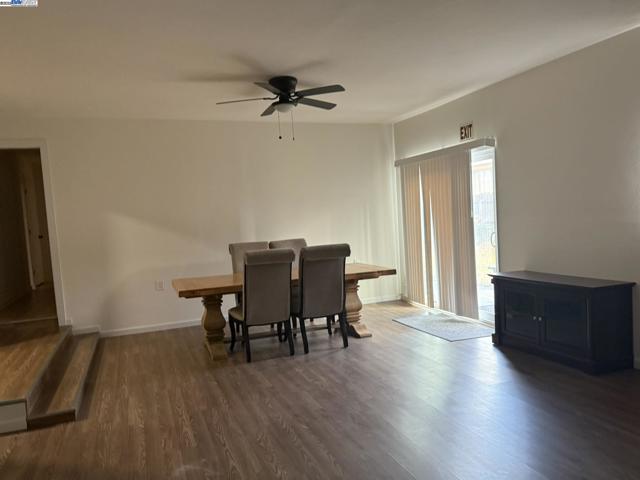 224 E Tennessee St, Fairfield CA: https://media.crmls.org/mediaz/5f31ee41-209f-438a-a6da-0025d220fecc.jpg