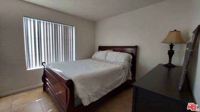 14692 Acacia Street, Westminster CA: https://media.crmls.org/mediaz/5f32ac04-a167-4f9b-8cbf-888ce71ac962.jpg