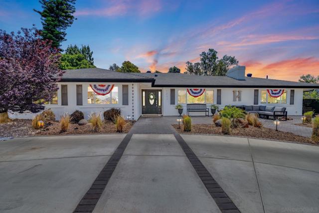 1271 Via Sendero, Escondido CA: https://media.crmls.org/mediaz/5f32e54a-741d-419b-bc8e-5f6103ad36a2.jpg