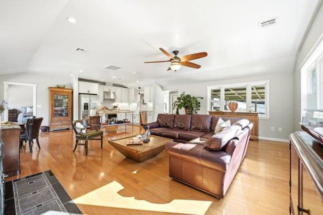 11265 Canyon Drive, San Jose CA: https://media.crmls.org/mediaz/5f339979-f173-4b43-92cf-947c7c99fdab.jpg