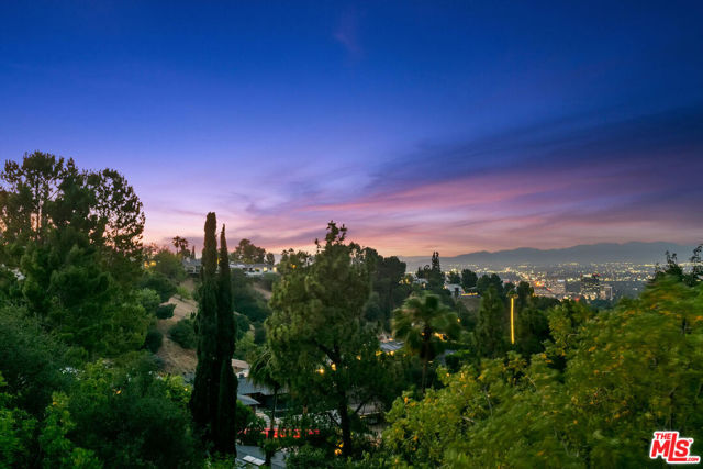 3482 Vista Haven Road, Sherman Oaks CA: https://media.crmls.org/mediaz/5f33d2a2-4936-4c7f-ad82-d31b3be01ec8.jpg