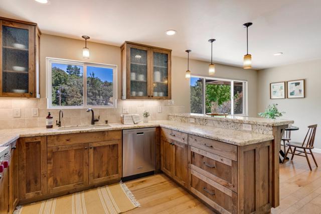 2071 Huntington Drive, Aptos CA: https://media.crmls.org/mediaz/5f347344-db42-4d81-bbe3-4a9f34c2be5b.jpg