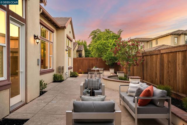 3467 Cashmere Street, Danville CA: https://media.crmls.org/mediaz/5f355e2f-f2c7-471a-bf47-2969bf615312.jpg