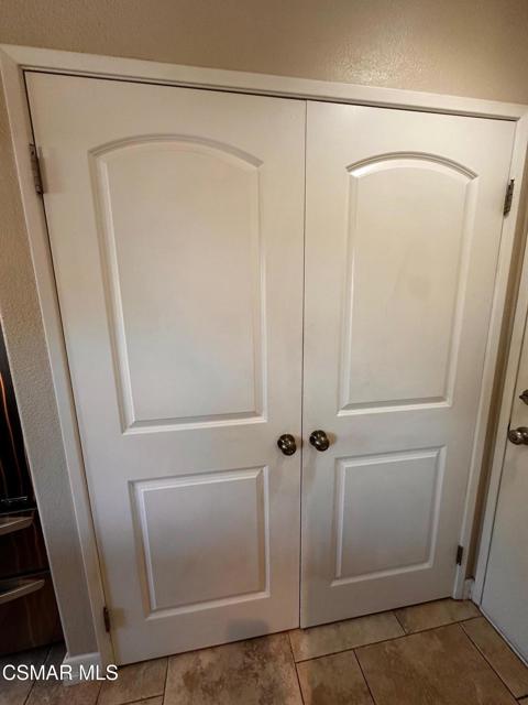 293 Springmist Lane, Simi Valley CA: https://media.crmls.org/mediaz/5f357a92-7ddc-4fd1-ba49-c071159eba54.jpg