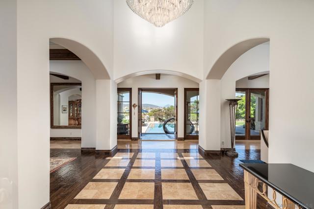 8053 High Time Ridge, San Diego CA: https://media.crmls.org/mediaz/5f35ada3-6c9e-4704-875a-5c93cd0cb81a.jpg