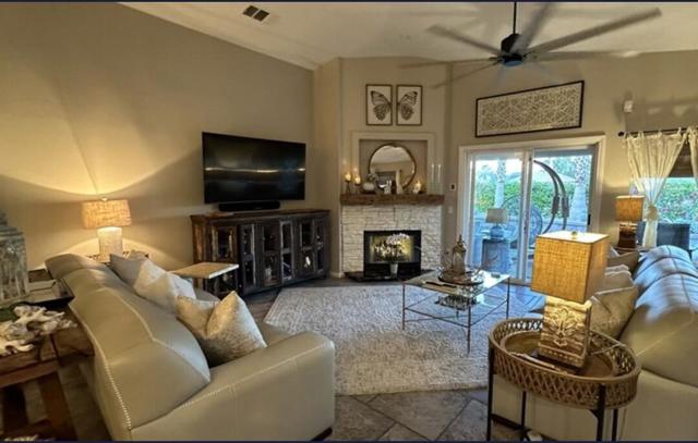 82570 Delano Drive, Indio CA: https://media.crmls.org/mediaz/5f35b13d-7151-4eec-b34d-7bd6e3bb5ae0.jpg