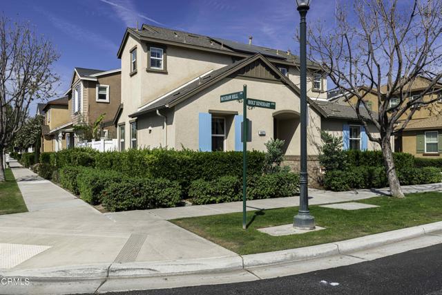 Detail Gallery Image 6 of 31 For 1927 Holt Rinehart Ave, Bakersfield,  CA 93311 - 3 Beds | 3 Baths