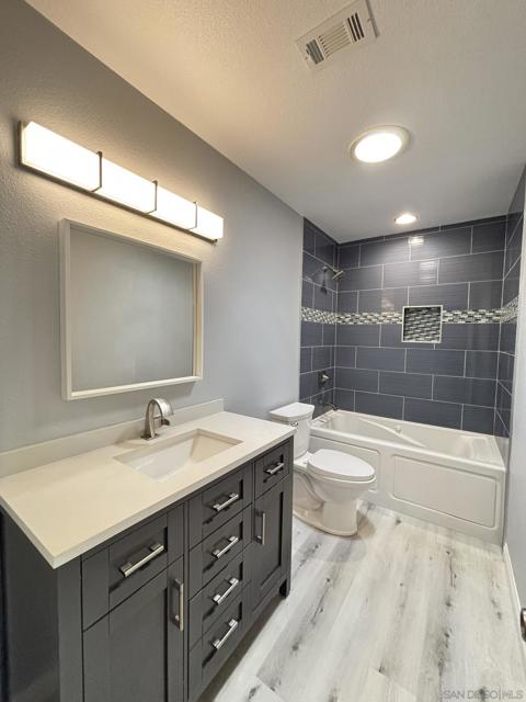 3249 Loma Riviera Dr., San Diego CA: https://media.crmls.org/mediaz/5f38325e-ed92-4324-9442-5de58b1777bb.jpg