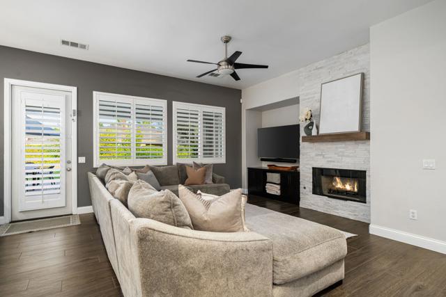 48864 Pear Street, Indio CA: https://media.crmls.org/mediaz/5f3853cd-302f-4c33-b0fa-3ab5d60f242e.jpg